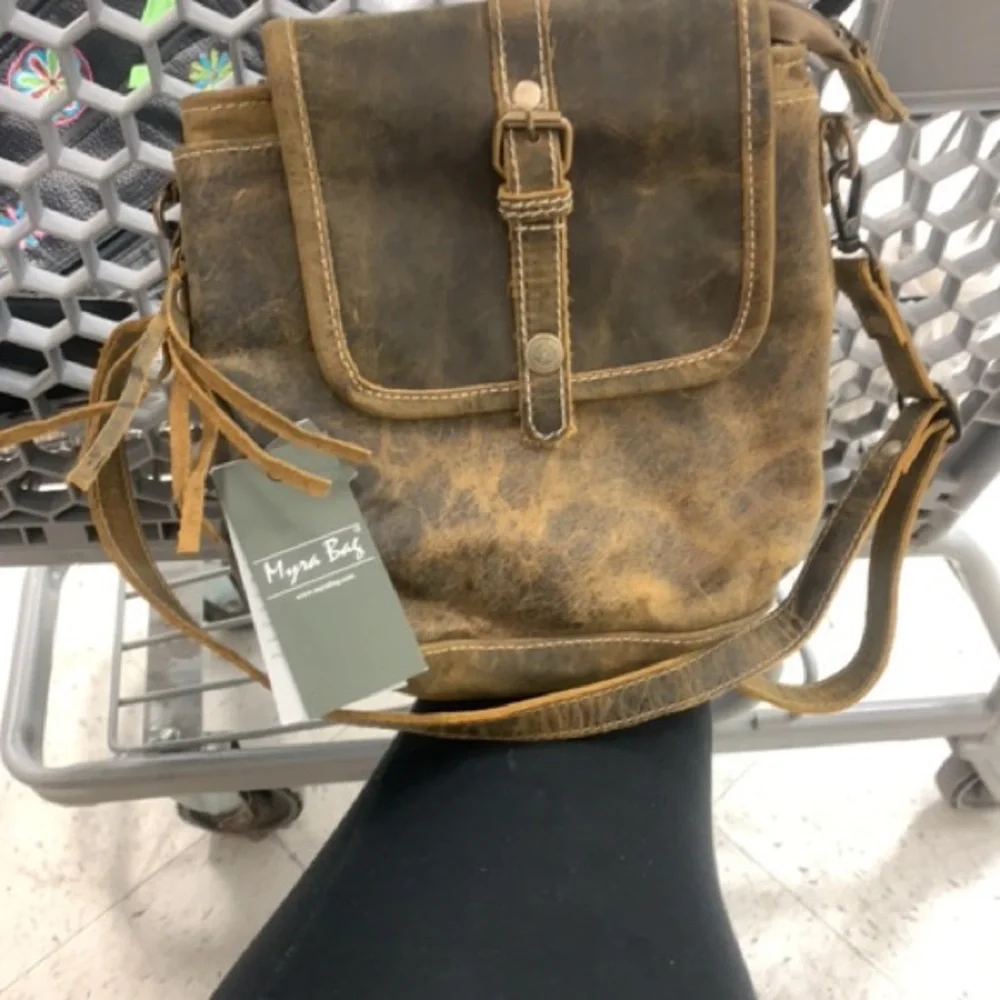 Medium Myra crossbody purse - Picture 1 of 6